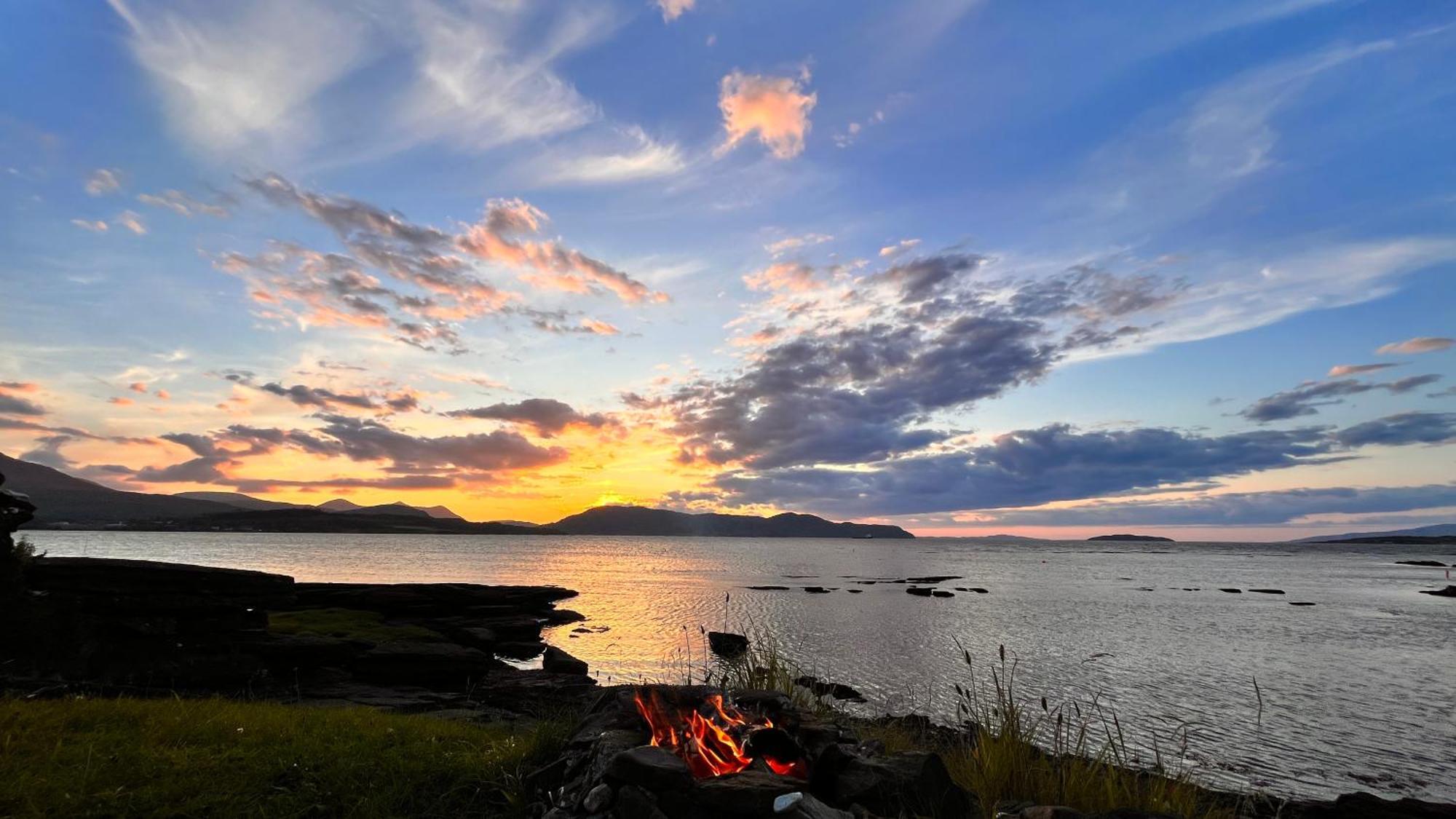 Breakish Carnmhor, Isle Of Skye - Stunning 242 Year Old Cottage On Its Own Sea Shore! מראה חיצוני תמונה