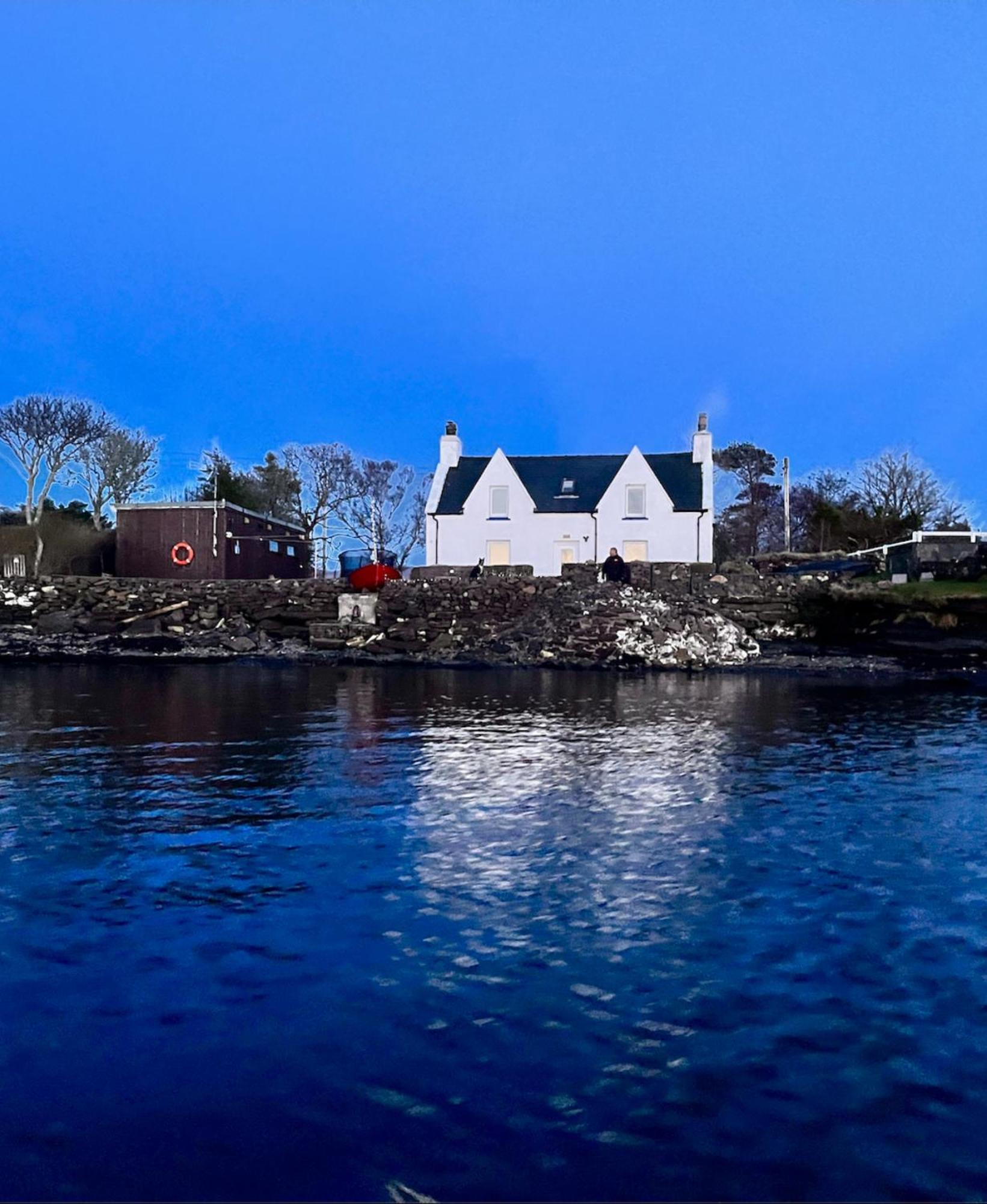 Breakish Carnmhor, Isle Of Skye - Stunning 242 Year Old Cottage On Its Own Sea Shore! מראה חיצוני תמונה