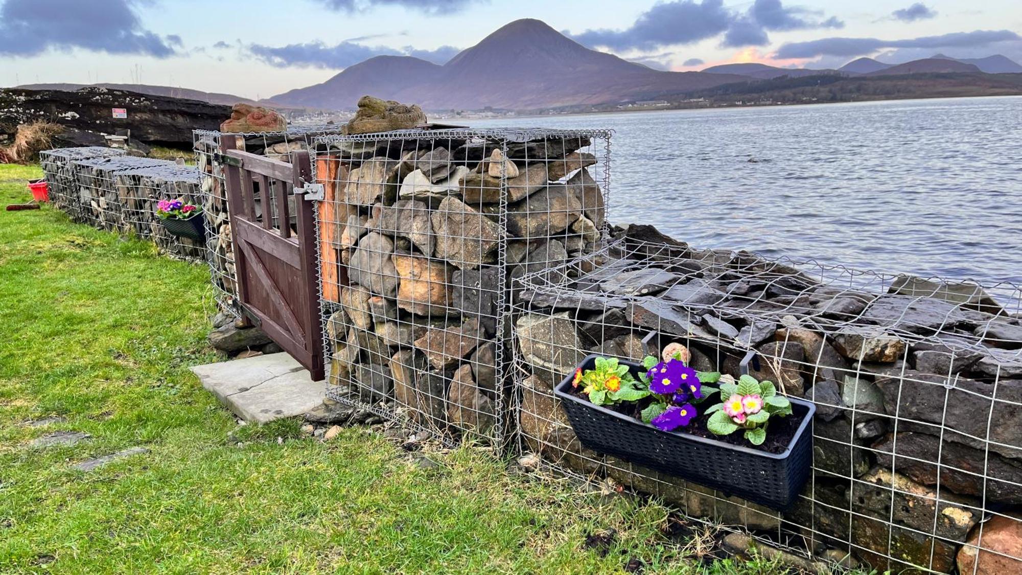 Breakish Carnmhor, Isle Of Skye - Stunning 242 Year Old Cottage On Its Own Sea Shore! מראה חיצוני תמונה