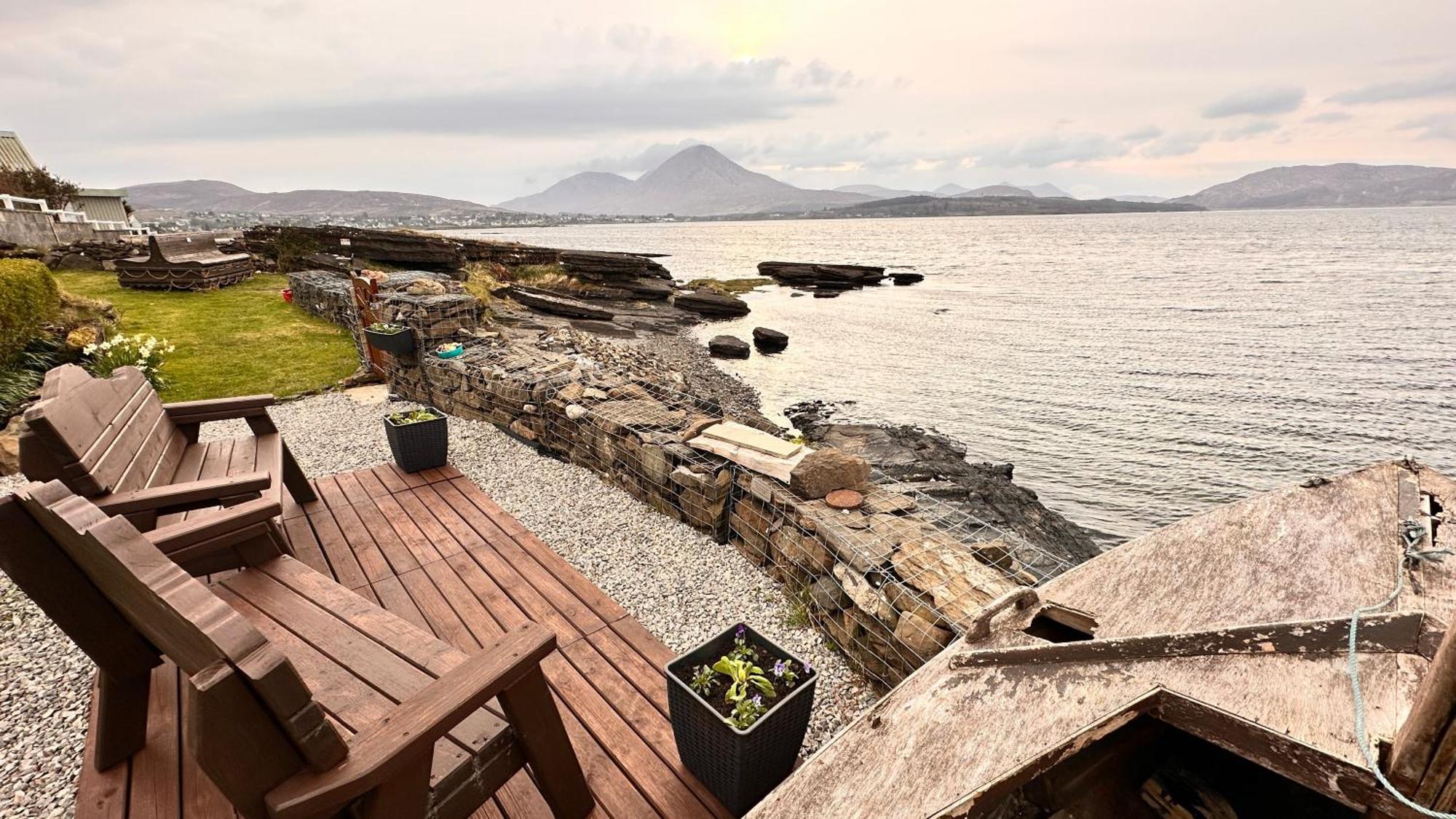 Breakish Carnmhor, Isle Of Skye - Stunning 242 Year Old Cottage On Its Own Sea Shore! מראה חיצוני תמונה