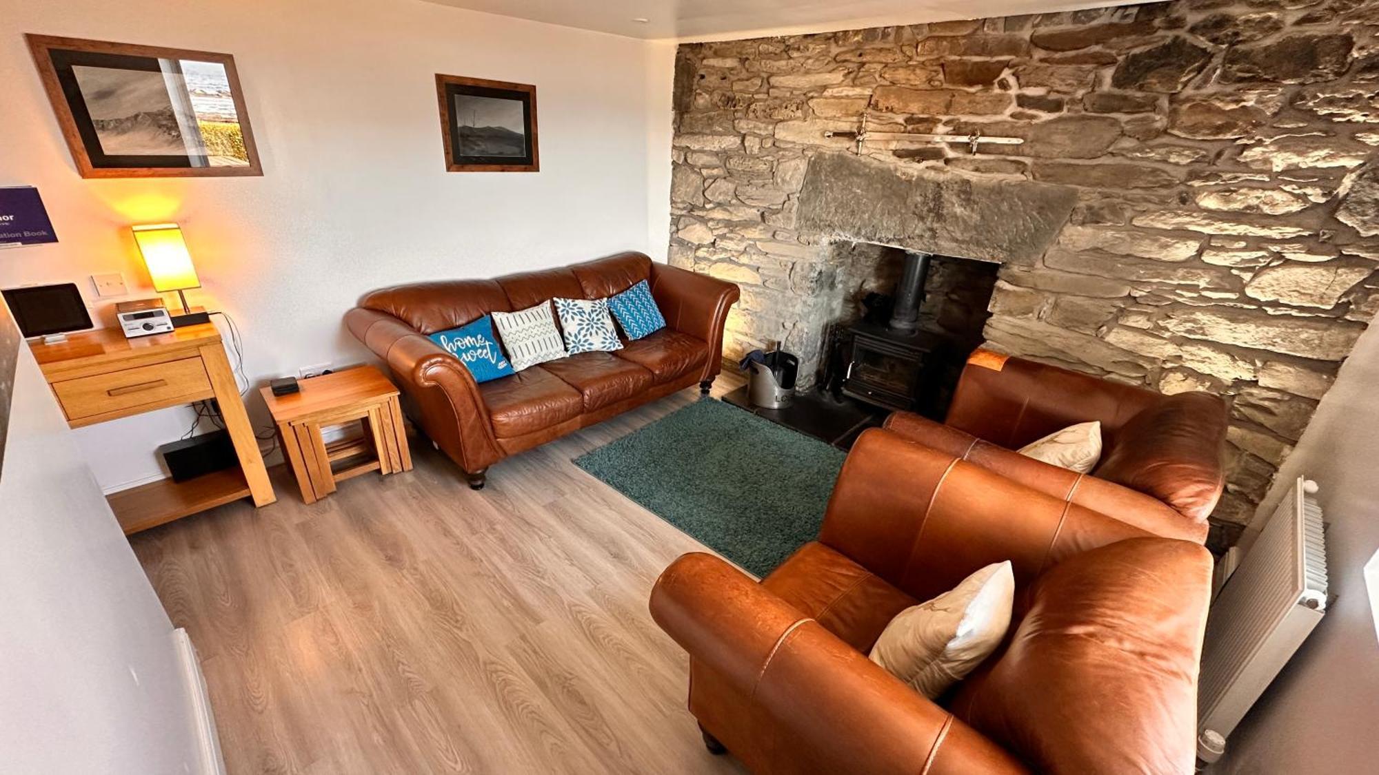 Breakish Carnmhor, Isle Of Skye - Stunning 242 Year Old Cottage On Its Own Sea Shore! מראה חיצוני תמונה