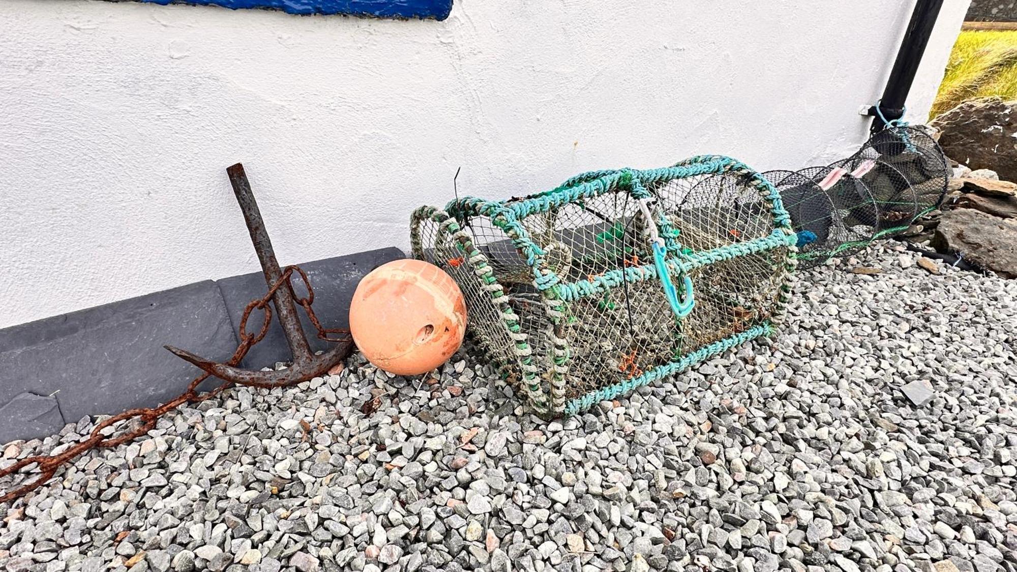Breakish Carnmhor, Isle Of Skye - Stunning 242 Year Old Cottage On Its Own Sea Shore! מראה חיצוני תמונה